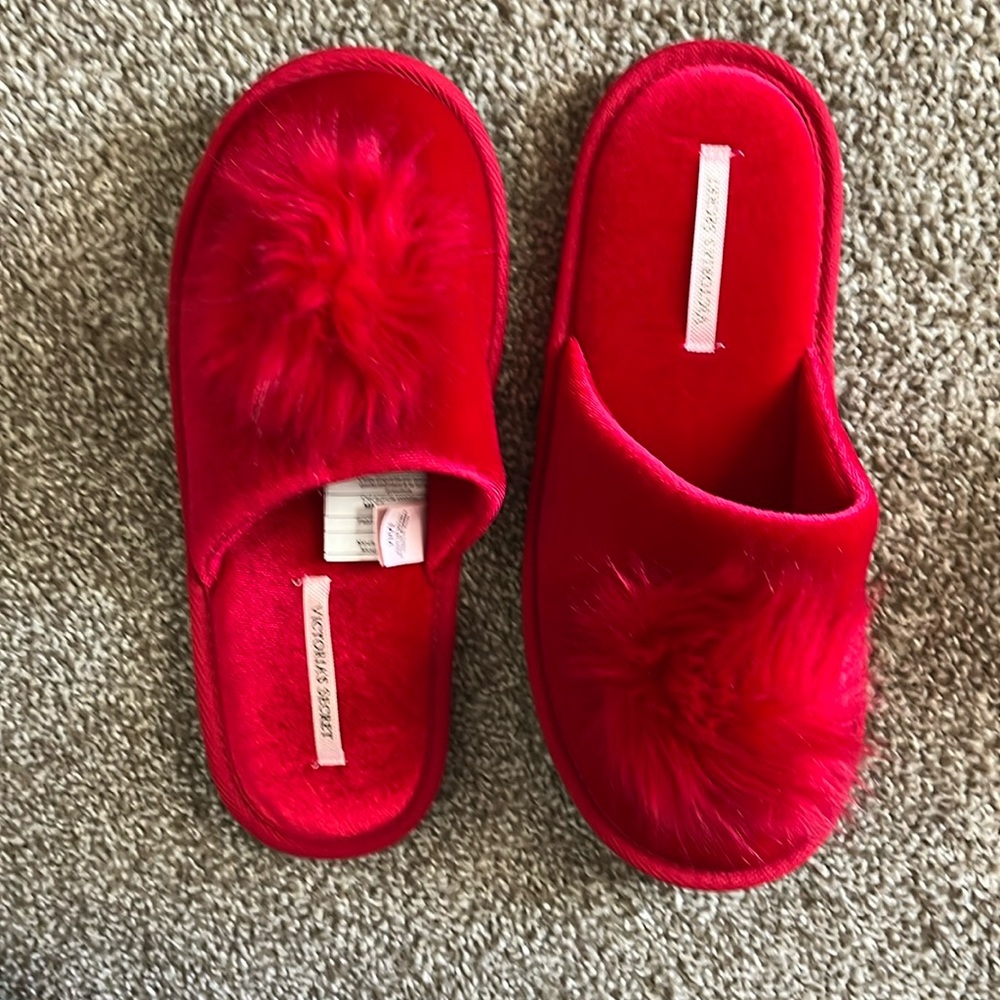 Victoria’s Secret Pom Slippers- Brand New- Size M
